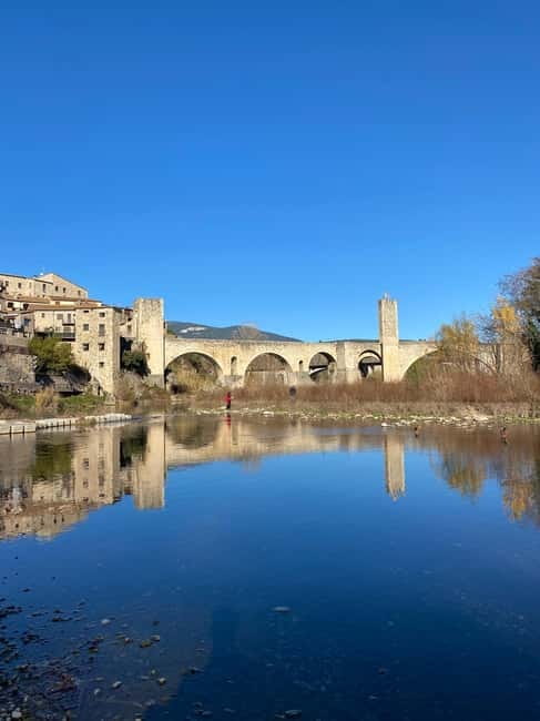 From Barcelona: Girona, Besalú & Medieval Villages Day Trip - Besalú on foot: Romanesque bridge views and the Miqvé ritual bath