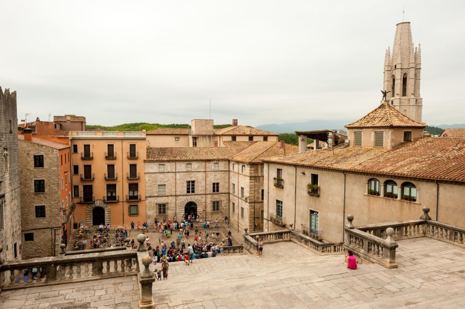 From Barcelona: Girona Guided Tour & Dalí Museum in Figueres - Game of Thrones filming connections: what to listen for