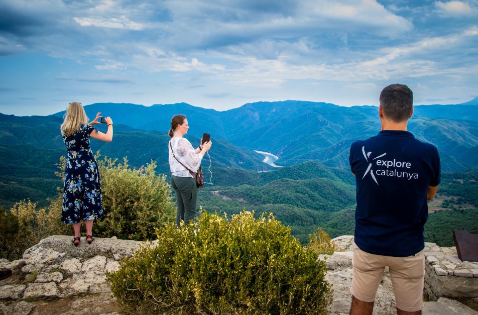 From Barcelona: Medieval Villages Day Tour - The drive to Cingles de Tavertet: cliffs plus ancient clues