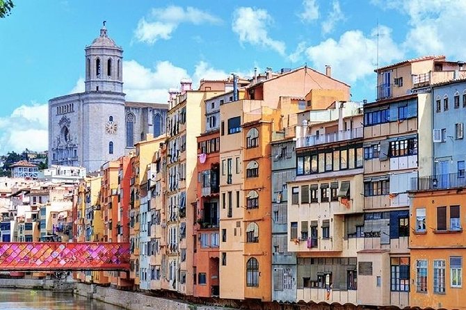 From Barcelona: Private Girona and Figueres with Dali Museum Tour - Figueres arrival: walking in Dalí’s footsteps
