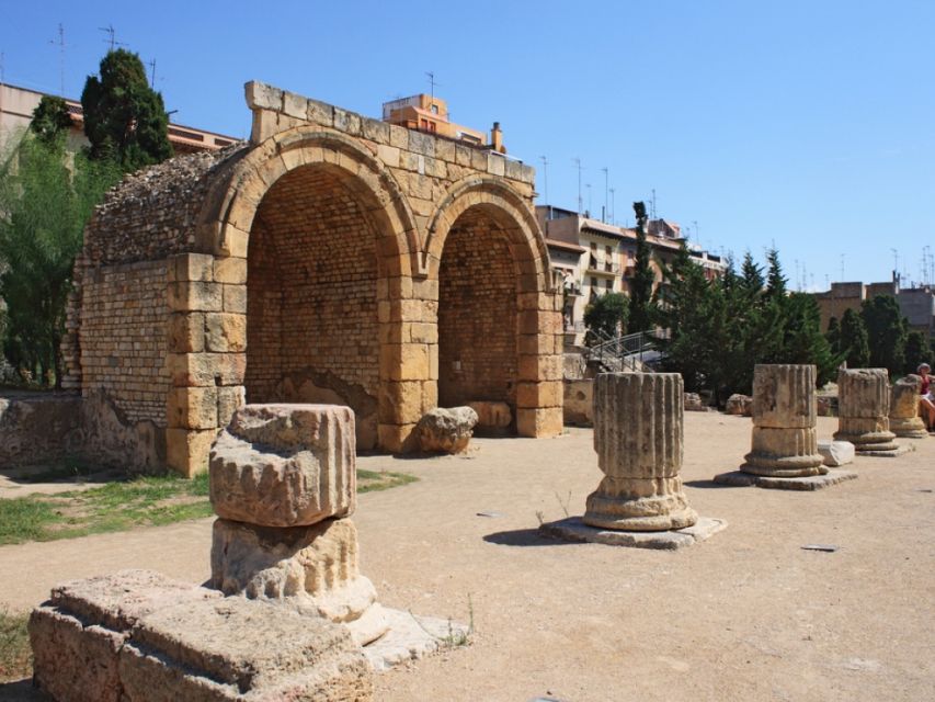 From Barcelona: Tarragona & Sitges Full Day Tour with Pickup - The amphitheater on the coast: gladiator-view energy, minus the crowds