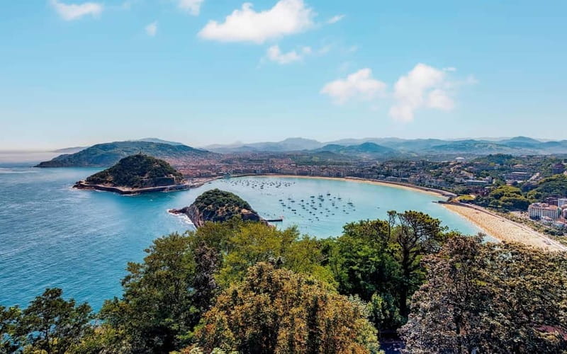 From Bilbao: Excursion to San Sebastián, Hondarribia, Hendaye, and Getaria - Hendaye: French seaside charm and free time on a long beach