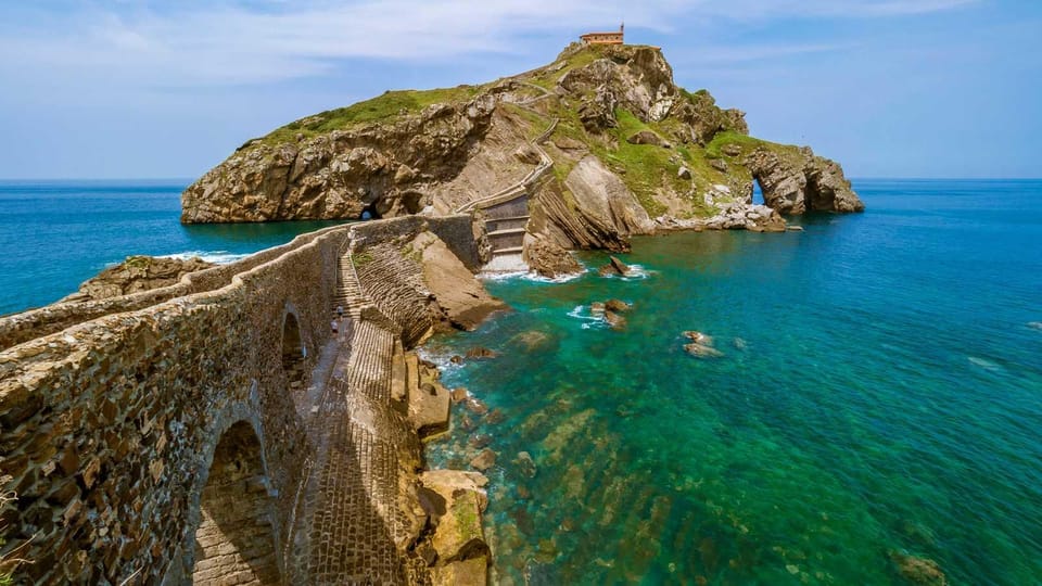 From Bilbao: Gaztelugatxe, Bermeo and Gernika Day Trip - A tight 8-hour loop from Bilbao: meeting points and how the day flows