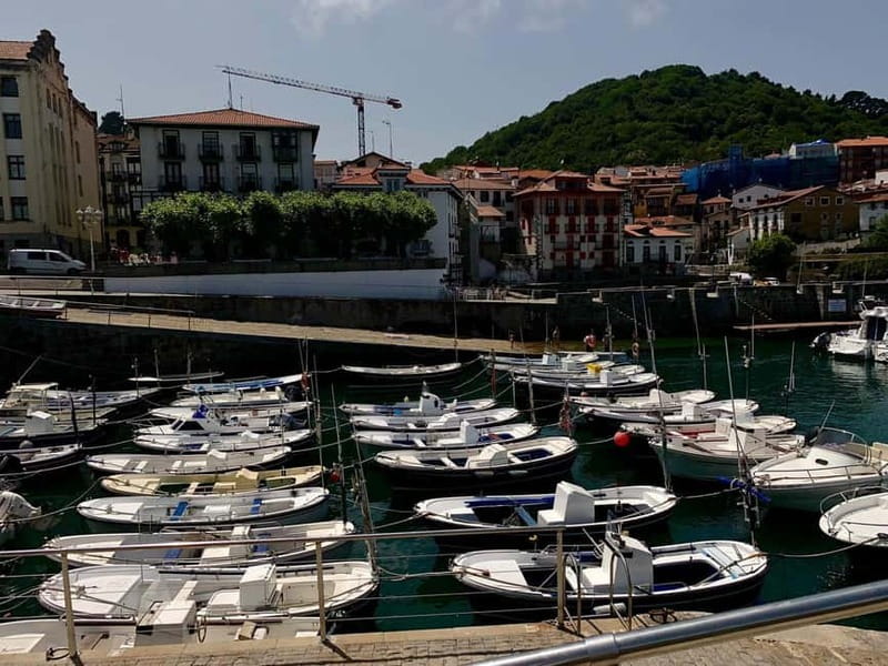 From Bilbao: Gaztelugatxe, Mundaka, and Guernica Tour - From the Guggenheim Puppy: Starting your Basque day the easy way