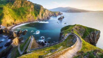 From Bilbao: Gaztelugatxe with Access, Bermeo and Gernika - Timing and Logistics: How the 6-Hour Pace Works