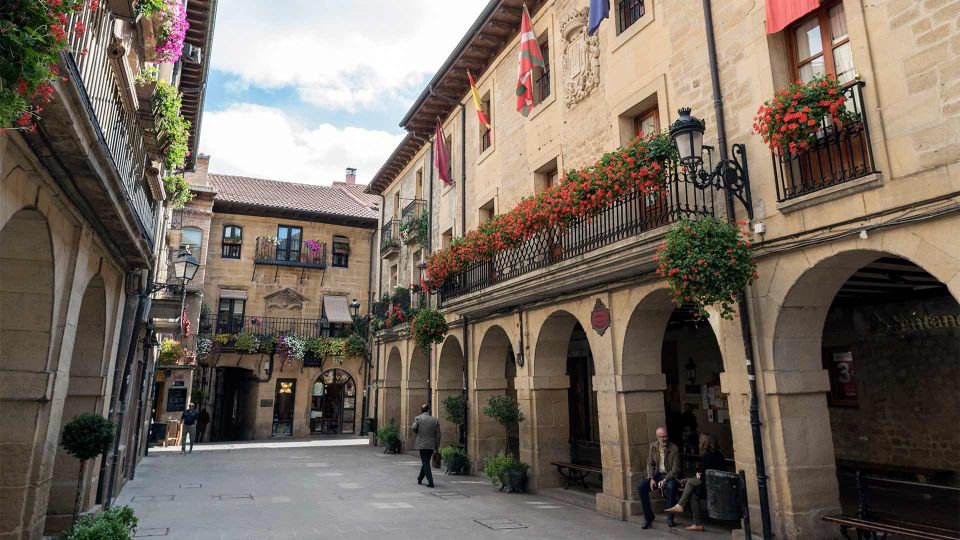 From Bilbao: Rioja Wine Region with Winery & Vitoria-Gasteiz - Should you book this Rioja + Vitoria wine-and-chocolate day?