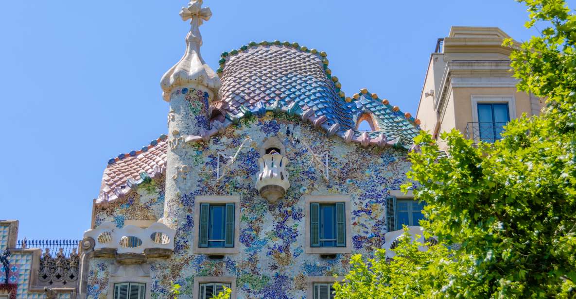 From Costa Brava: Barcelona and Antoni Gaudí's Work Bus Tour - Why a Gaudí bus tour works better than winging it