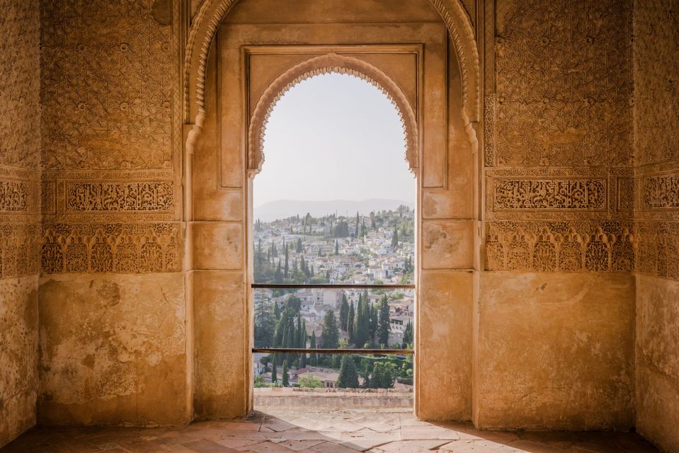 From Costa del Sol: Granada, Alhambra + Nasrid Palaces Tour - Practical tips that make the day smoother