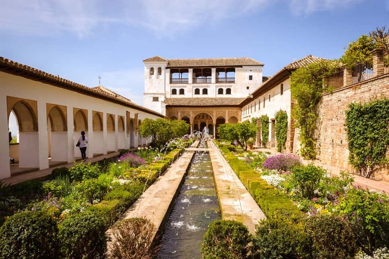 From Costa del Sol: Granada Full-Day Tour - Generalife Gardens: the payoff after palace rooms