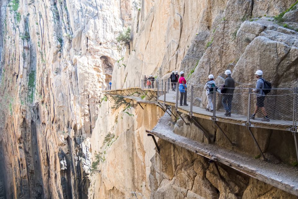 From Costa del Sol & Malaga: Caminito del Rey Guided Tour - From the Conde de Guadalhorce Dam to the gorge: your start point