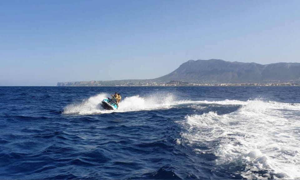 From Dénia/Jávea: Cala Blanca Boat Trip with Jet Ski & Lunch - Who should book this catamaran + jet ski combo?