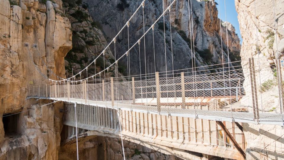 From Fuengirola: Caminito del Rey Guided Day Trip - What to bring (and what to avoid) for a smoother Caminito del Rey
