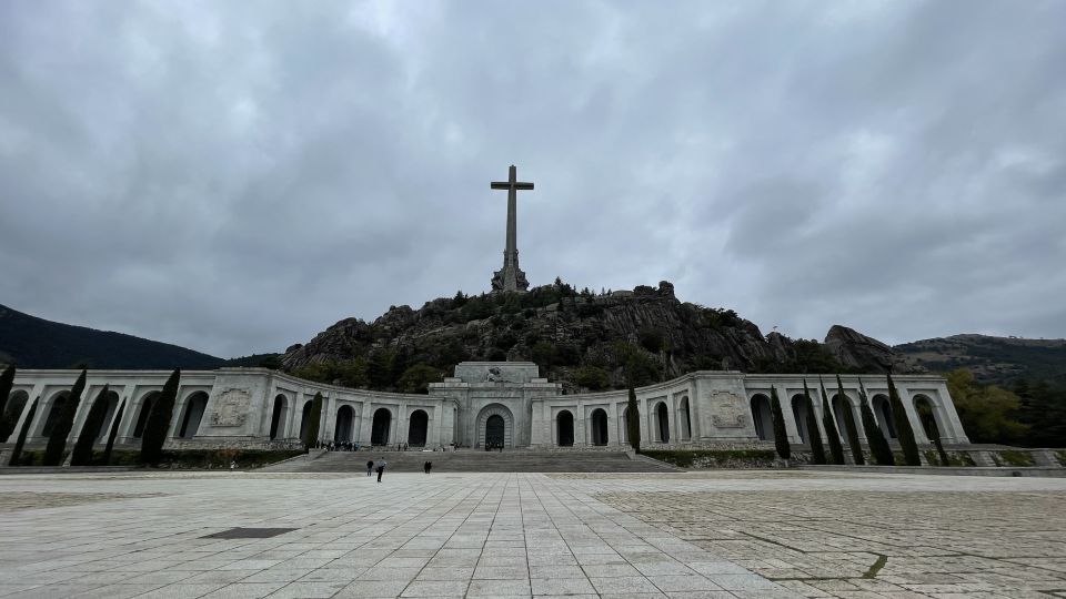 From Madrid: Escorial Monastery and the Valley of the Fallen - San Lorenzo del Escorial: Skip the Line and Walk the Power Center