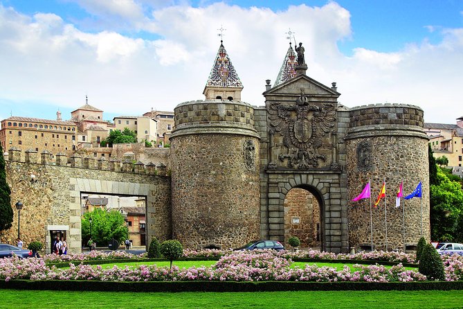 From Madrid: Gems of Andalusia 6-Day Sightseeing Tour - Ronda: Valley Views and the Old Bullring Camera Moment