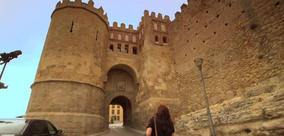 From Madrid: History and Charm of Segovia Full-Day Tour - Cochinillo food time: how to eat like Segovia on a day trip