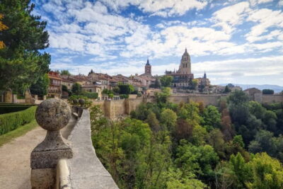 From Madrid: Segovia Guided Afternoon Tour - Roman Aqueduct First: Why This Landmark Sets the Mood
