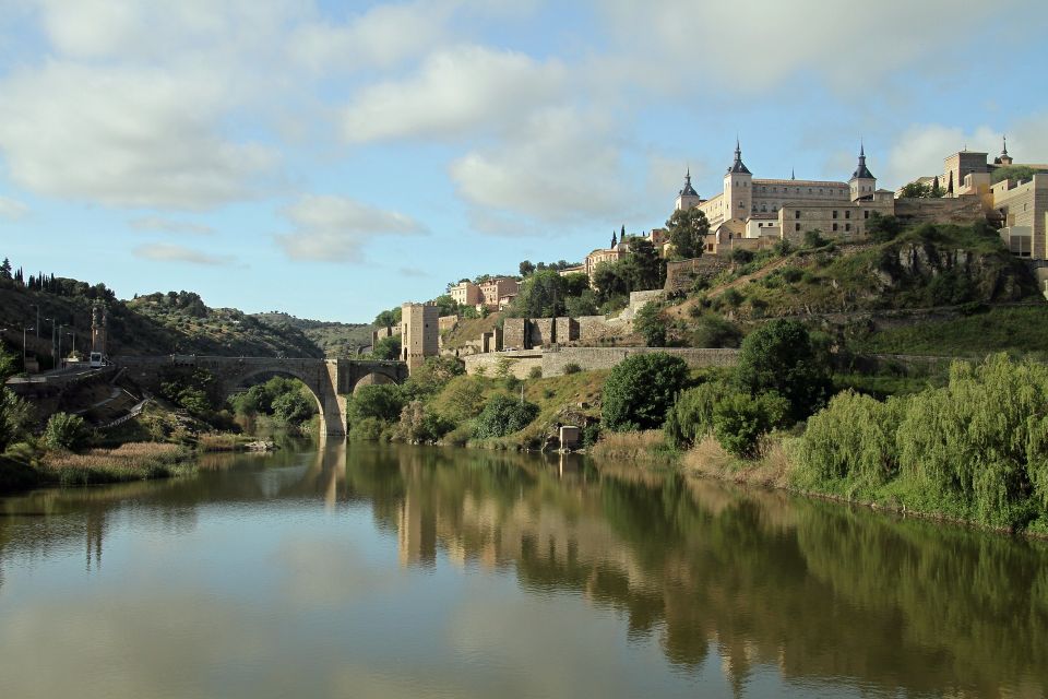 From Madrid: Toledo and Segovia Guided Day Trip - The craft-shop timing: why some people love it, and why others don’t