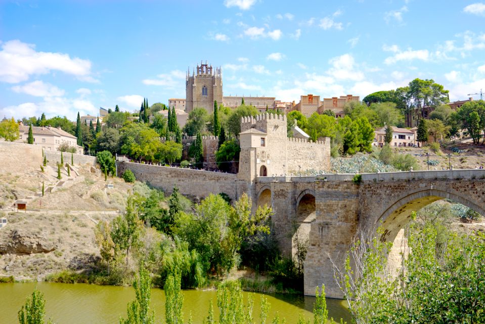 From Madrid: Toledo Guided Day Trip with Cathedral Admission - Comfort, Pace, and What to Bring