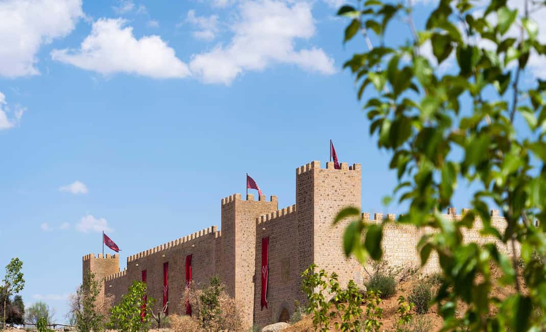 From Madrid: Transfer & Entrance to Puy du Fou España - Spanish gastronomy breaks: plan food even though it’s not included