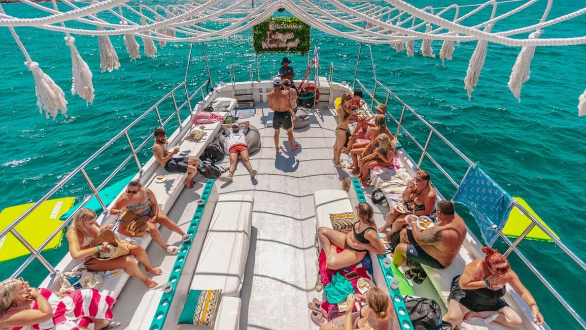 From Magaluf: Palma Bay Sightseeing Cruise with Live Music - Key things to know before you go