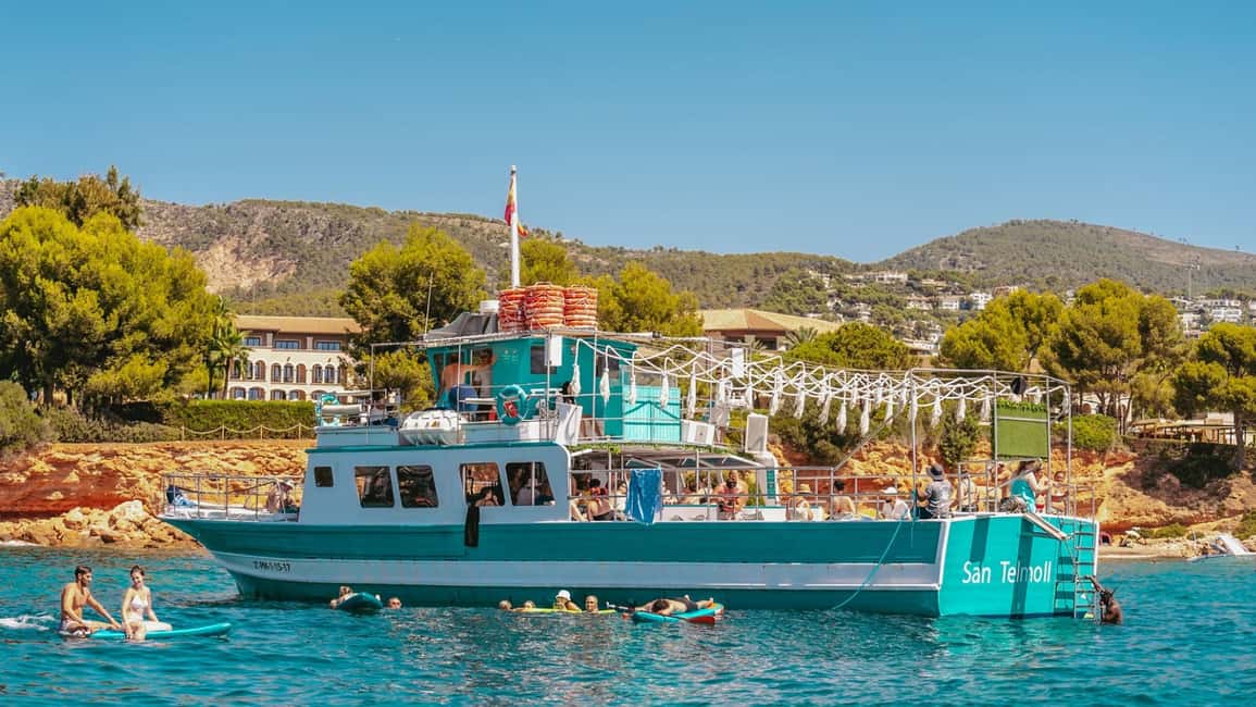 From Magaluf: Palma Bay Sightseeing Cruise with Live Music - Illetas and Punta Negra: Photo-worthy coastline without the walking