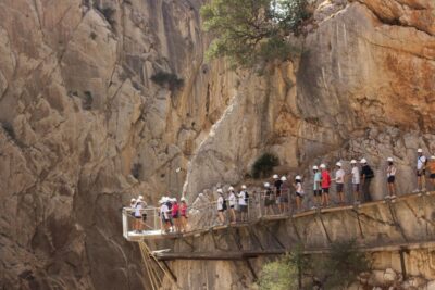From Málaga: Caminito del Rey Full-Day Tour - Getting from Málaga to the gorge via the Conde de Guadalhorce Dam