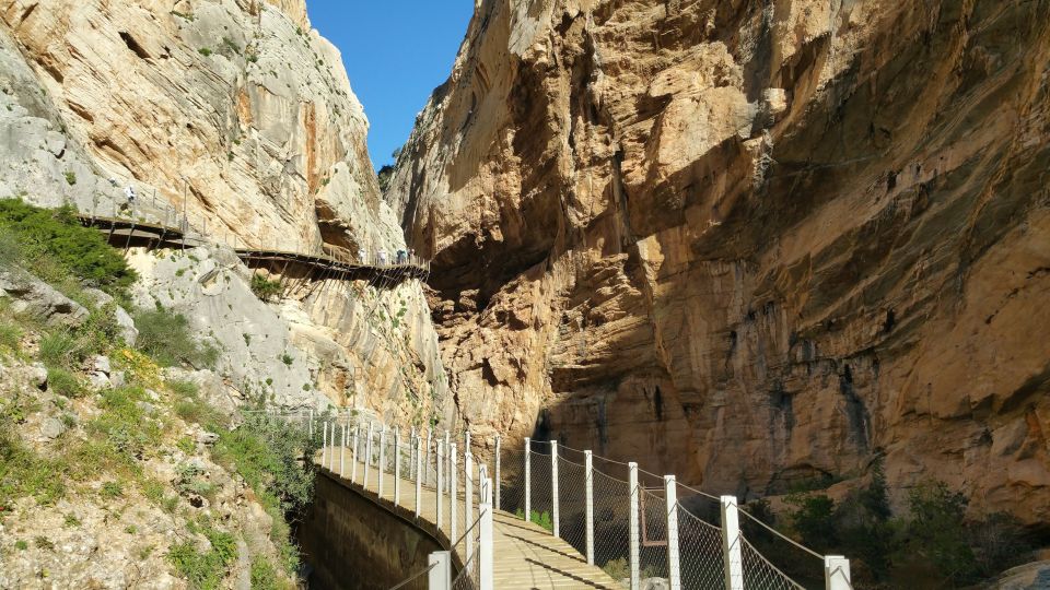 From Málaga: Caminito del Rey Small-Group Tour with Picnic - Photo Viewpoints and Stops: When You Should Slow Down
