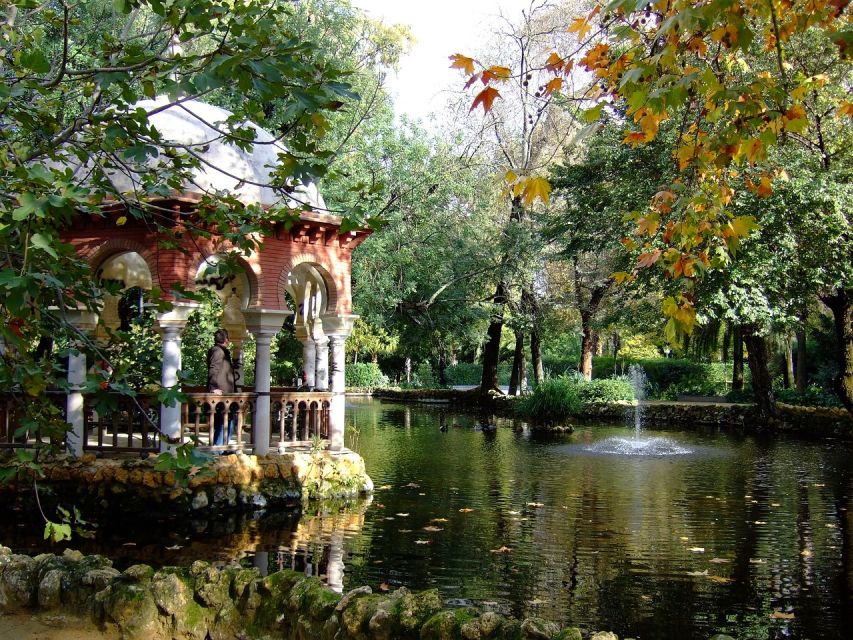 From Malaga: Seville Day Trip and Optional Monument Tickets - Cathedral & Giralda: What the Optional Guided Hour Really Adds