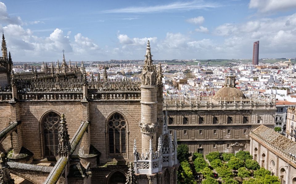 From Malaga: Seville Day Trip and Optional Monument Tickets - Breaks, Food Reality, and What to Pack for the Long Day