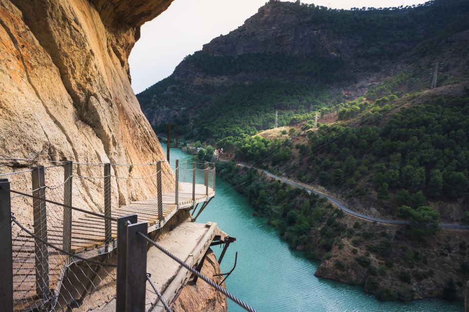 From Marbella or Estepona: Caminito del Rey Guided Day Trip - Getting From Marbella or Estepona to El Chorro Without Stress