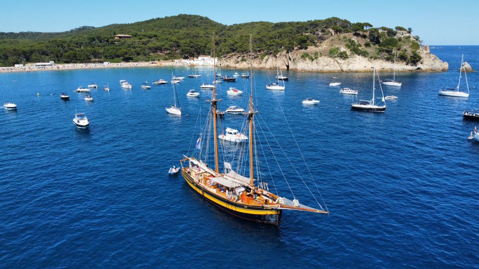 From Palamos: Scenic Boat Trip to Calella de Palafrugell - A Classic 1903 Wooden Ship Sailing Past Costa Brava’s Icons
