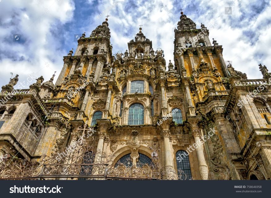 From Porto: Santiago de Compostela Full Day Tour - Fortaleza of Valença: double walls, two towers, and Vauban-style defense
