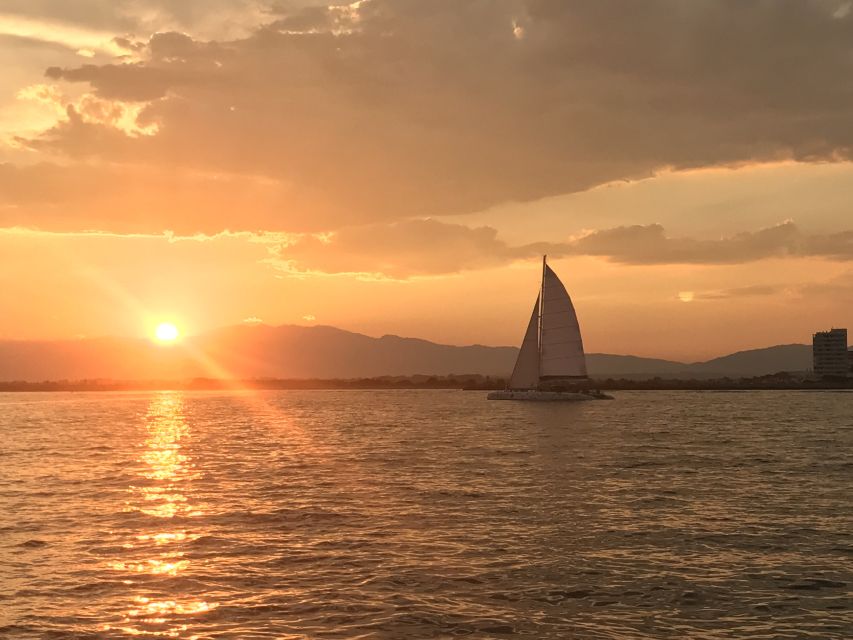 From Roses: Sunset Catamaran Cruise - Getting from the pier in central Roses to open water