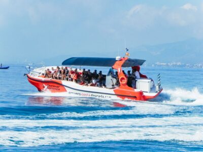 From Salou/Cambrils: Speedboat Tour - Costa Dorada at full throttle: spins, turns, and music