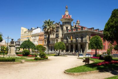From Santiago: Lugo Ribadeo & Cathedral Beach Full-Day Tour - Coach Comfort and Tide-Driven Departure From Capilla del Pilar