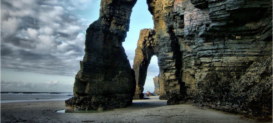 From Santiago: Lugo Ribadeo & Cathedral Beach Full-Day Tour - Ribadeo Free Time: How to Use Your 90 Minutes Without Wasting It
