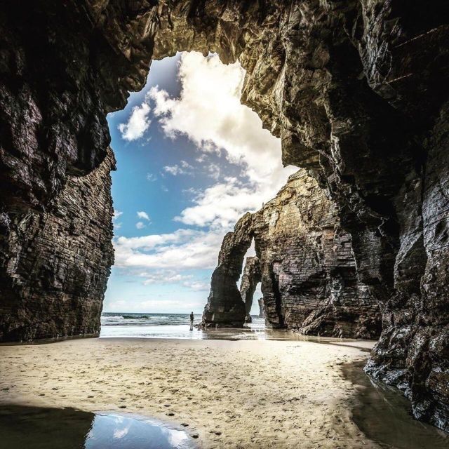 From Santiago: Lugo Ribadeo & Cathedral Beach Full-Day Tour - What Group Guiding Feels Like: Listening Tips That Make It Better