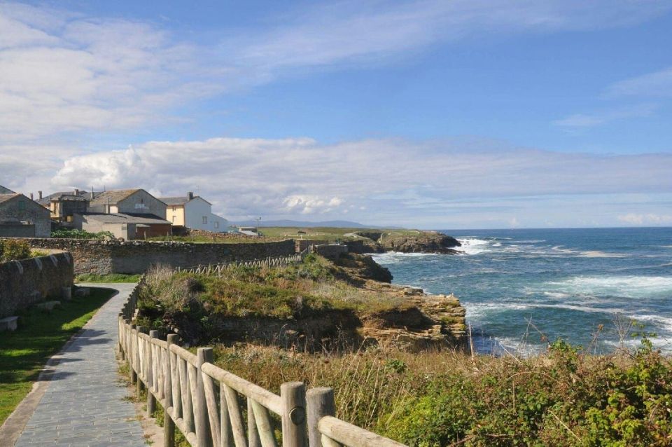 From Santiago: Tour to Cathedrals Beach, Lugo, and Asturias - Key highlights that make this day work