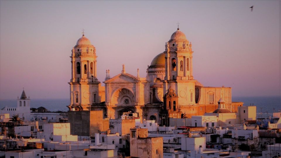 From Seville: Cadiz and Jerez de la Frontera Day Trip - From Seville to Cádiz and Jerez: the coach schedule that keeps it doable