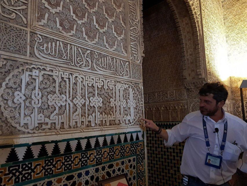 From Seville: Granada Day Trip with Alhambra and Albaicín - Why the Alcazaba fortress level hits differently