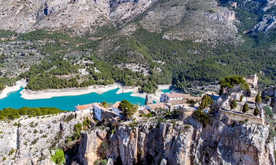 From Valencia: Trip to Guadalest, Altea, and entry to the Algar Waterfalls - Fuentes del Algar: Waterfalls, Wetland Setting, and Swim Tips