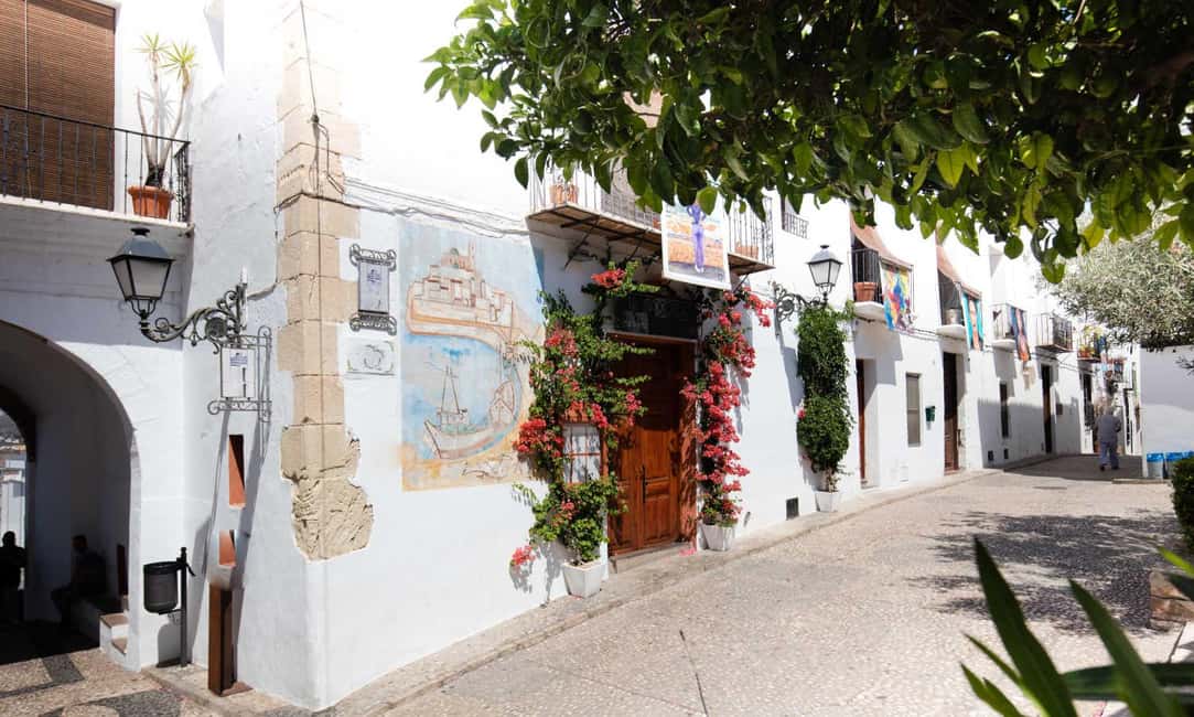 From Valencia: Trip to Guadalest, Altea, and entry to the Algar Waterfalls - How the 11-Hour Schedule Really Feels (and How to Win It)