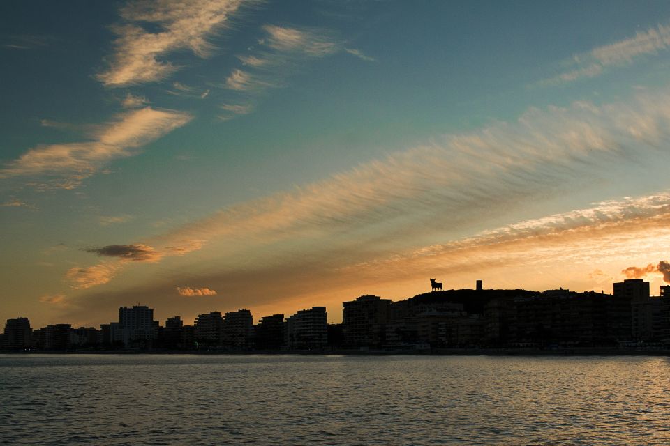 Fuengirola: Sunset Boat Tour with a Drink - Why this Fuengirola sunset cruise feels more romantic than the promenade