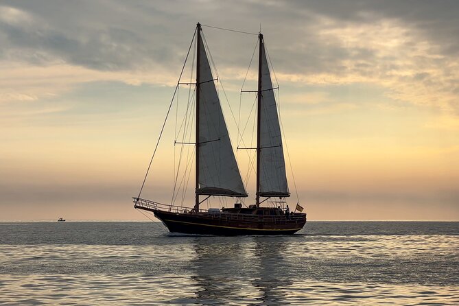 Fuerteventura: Aphrodite Exclusive Gulet with Food and Drinks - Jandía Peninsula cruise: water time, volcanic coastline, and real comfort