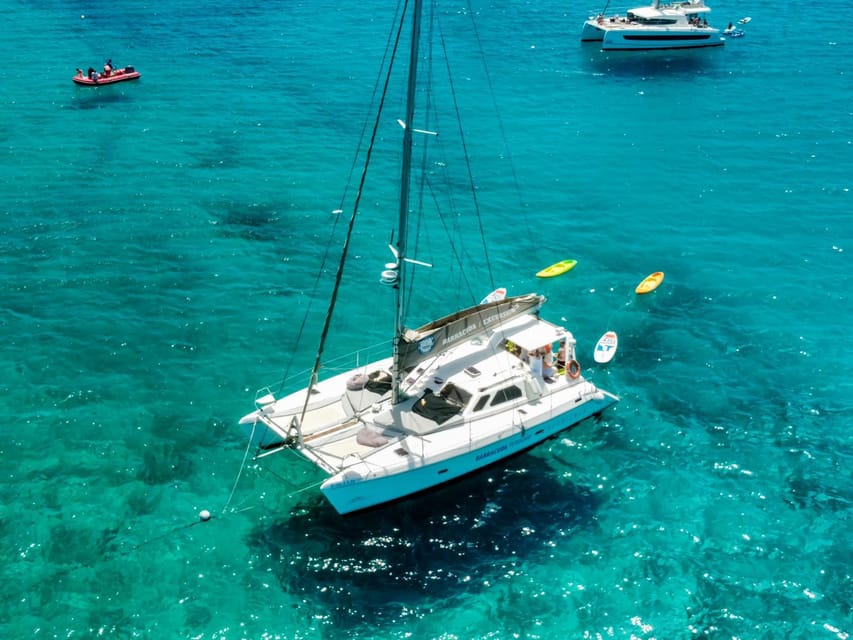 Fuerteventura : Catamaran excursion to Lobos Island - La Concha beach stop: snorkeling and paddling when you want it
