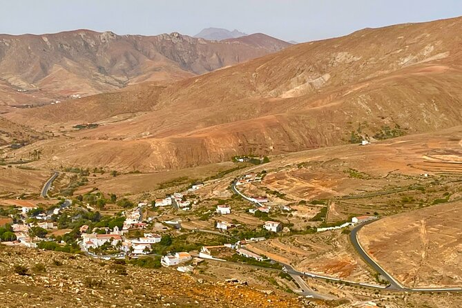 Fuerteventura: Discover Fuerteventura Tour max 8pax - Stop 3: Mirador Guise y Ayose and the Guanche king statues