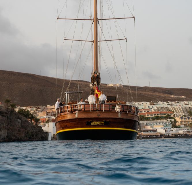 Fuerteventura: Exclusive Turkish Gulet Cruise with Lunch - Cruising the volcanic south coast: views that don’t require planning