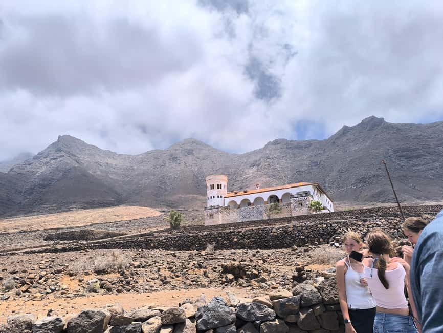 Fuerteventura: Jeep Safari Cofete & Punta Jandia Lighthouse - Mirador de Cofete: the viewpoint that sets expectations for the beach