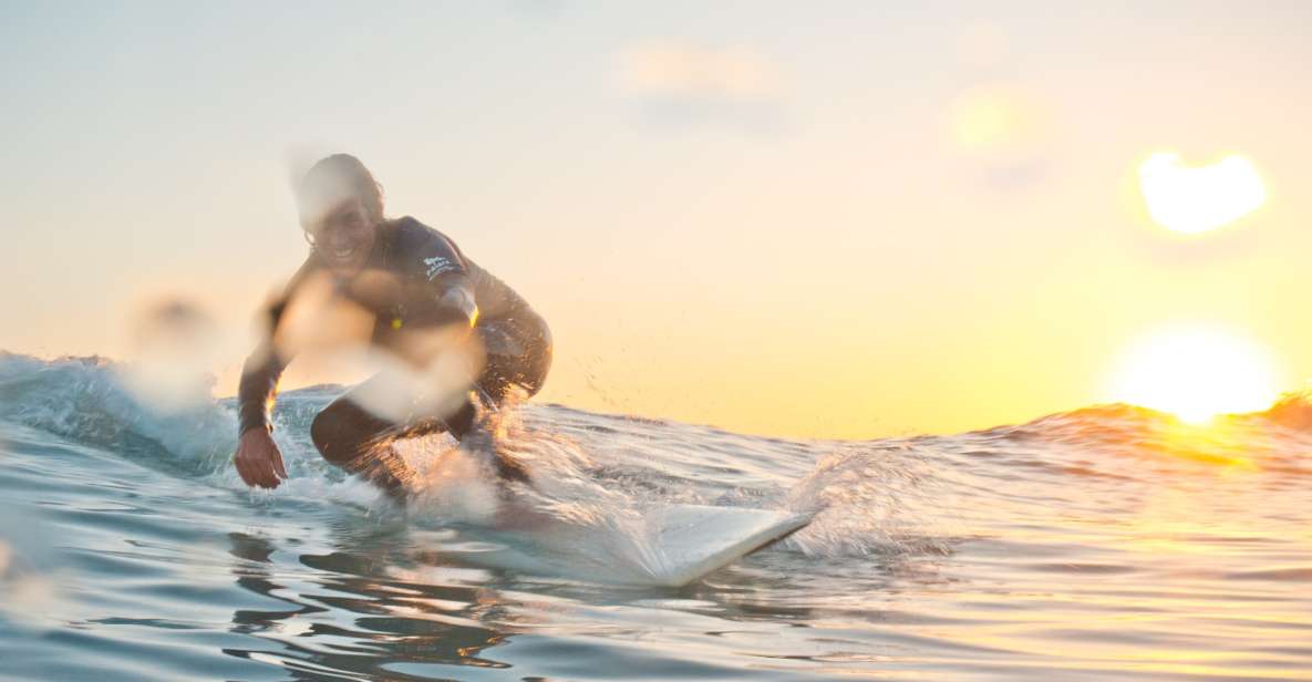 Fuerteventura: Surfing Lesson in the south of Fuerteventura - Coaching Style: Small Groups and Lifeguard-Licensed Safety