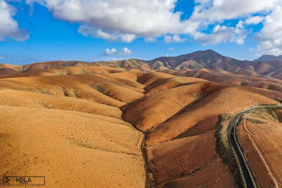 Fuerteventura: Top 5 Instagram Spots Full-Day Tour & Tapas - Sotavento Lagoon and the coastal sequence: La Pared to popcorn sand